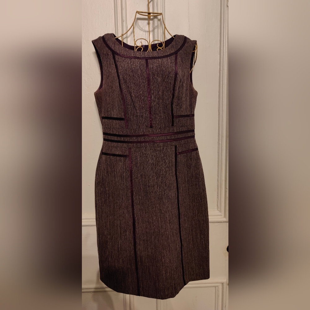 Classic professional dress, 6p, in the perfect violets